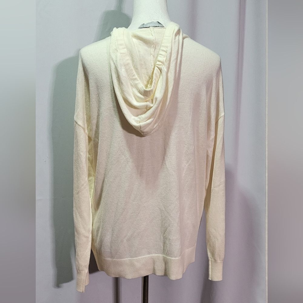 Members Mark Women's Ivory Cream Cashmere Blend Pullover Hoodie Size Medium GUC - Picture 9 of 12